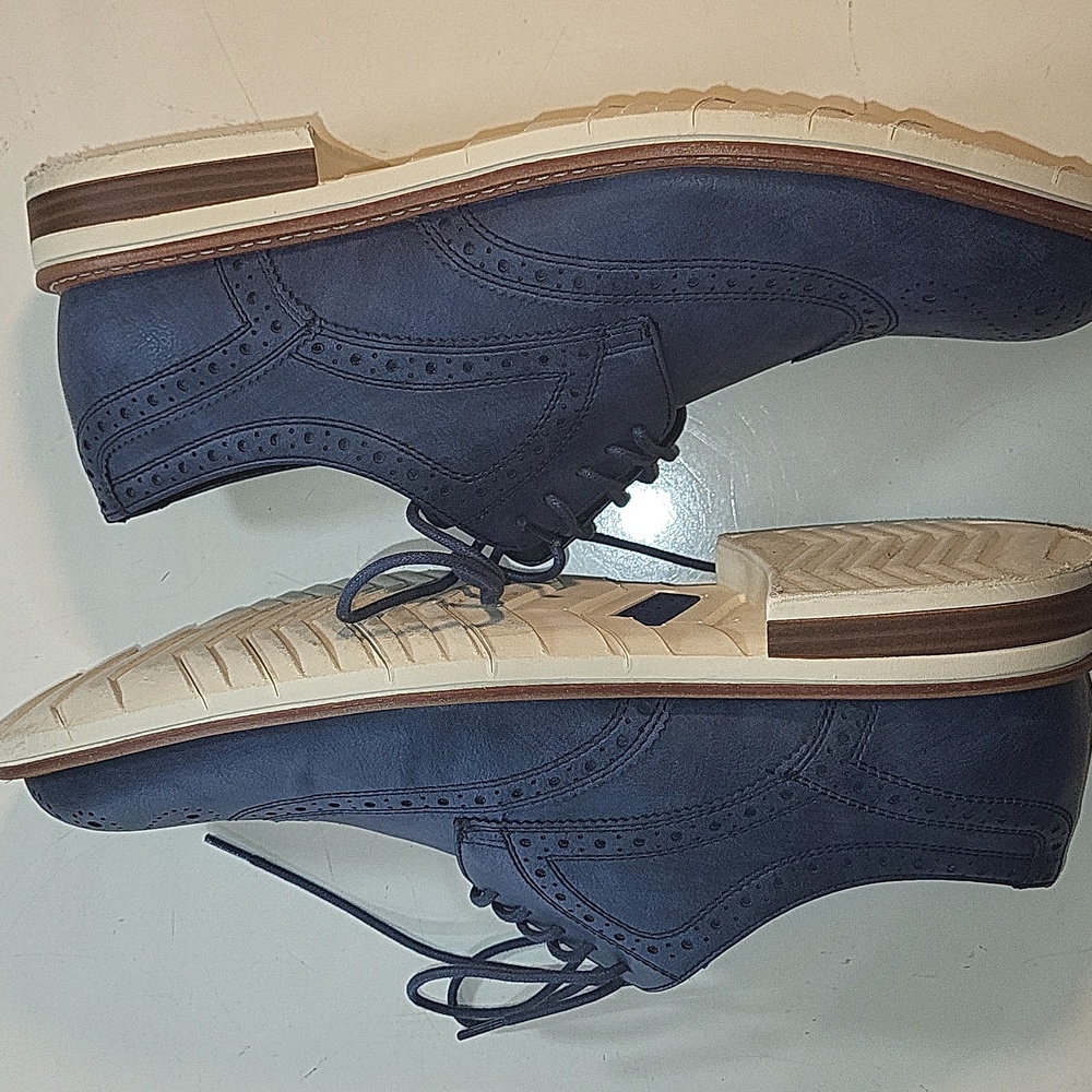 Like New Men's Kenneth Cole Reaction Navy Klay Flex Lace Up Shoes (10W) - Picture 8 of 10